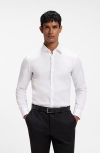 Slim-Fit Hemd aus b&uuml;gelleichtem Baumwoll-Twill, Wei&szlig;