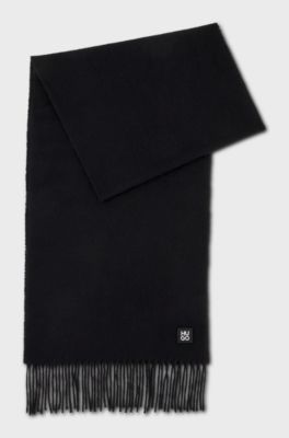 Fringed scarf in a wool blend with stacked logo, Black