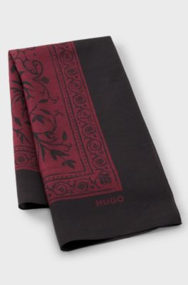 Jacquard-patterned scarf in a soft silk blend, Dark pink