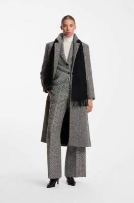 Fringed scarf in a wool blend with logo label, Black
