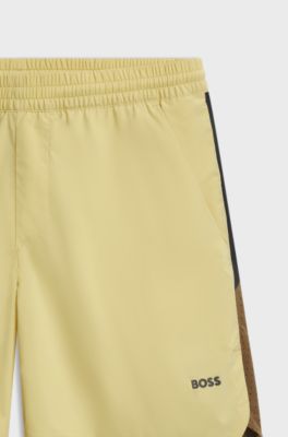 Performance tennis shorts with colour-block details, Yellow