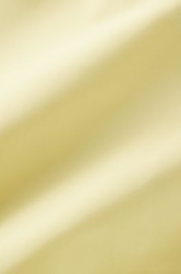 Performance tennis shorts with colour-block details, Yellow