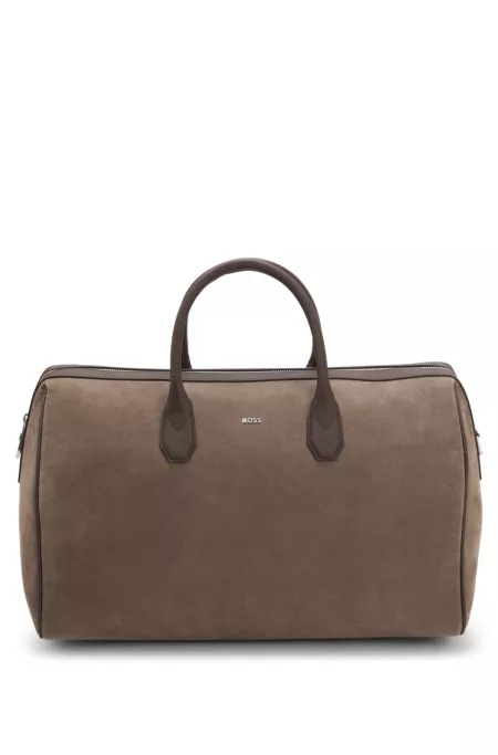 Weekender aus recyceltem Veloursleder mit metallenem Logo-Schriftzug