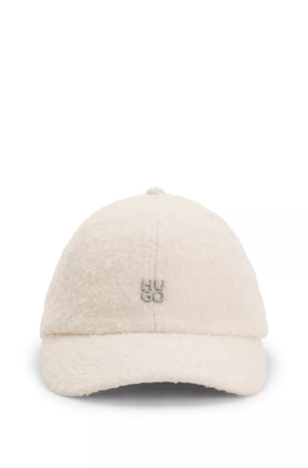Wool-blend cap with a bouclé texture