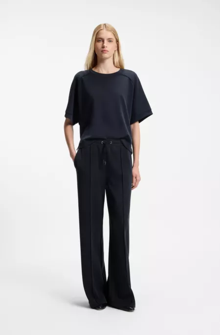 Wide-leg casual trousers in stretch fabric