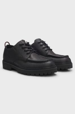 Derby shoes in grained leather with lug sole, Black