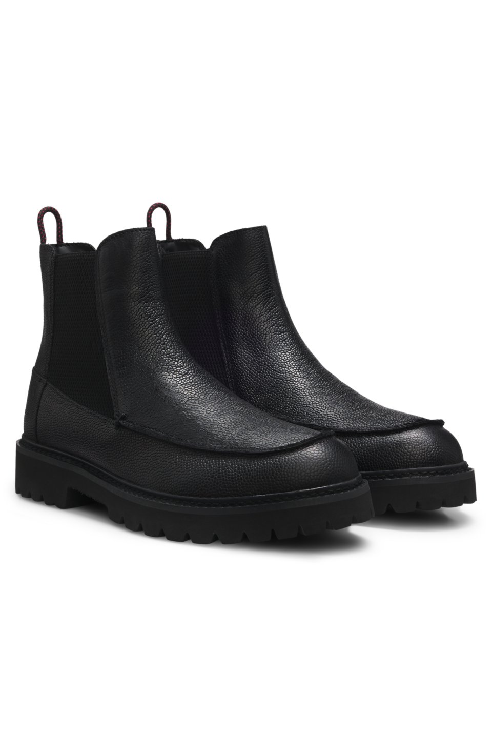 Chelsea boots in grained leather with gold-foil logo