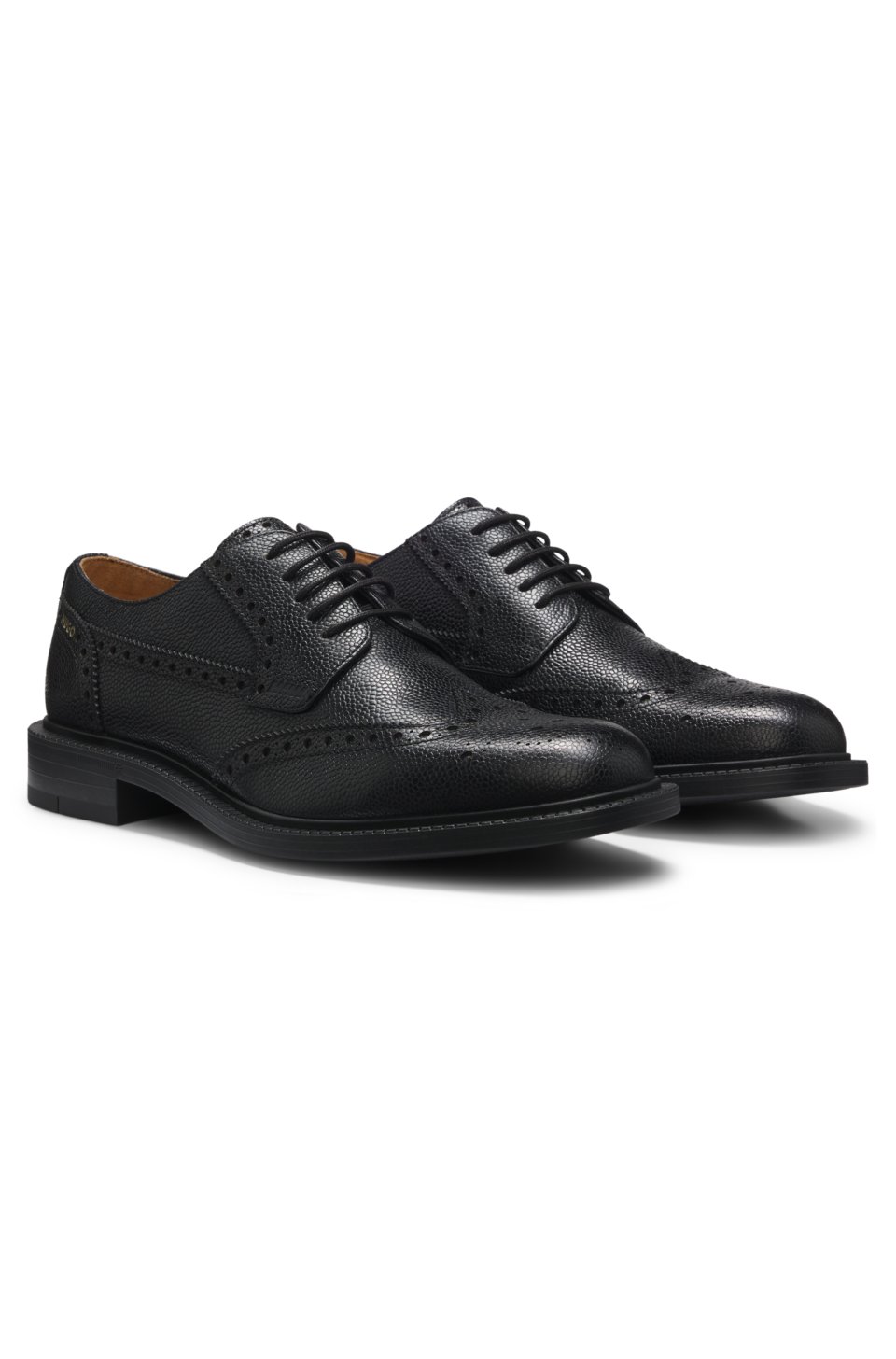 Leather lace-up shoes with brogue detailing