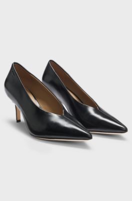 Heeled pumps in leather with pointed toe, Black