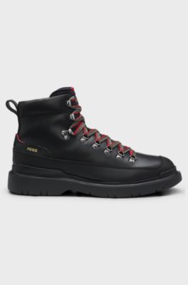 Hiking-style leather boots with an extralight sole, Black