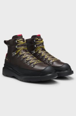 Hiking-style leather boots with an extralight sole, Dark Brown