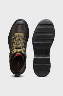 Hiking-style leather boots with an extralight sole, Dark Brown