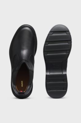 Leather chelsea boots with an extralight sole, Black