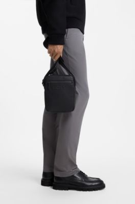 Textured reporter bag with tonal logo, Black