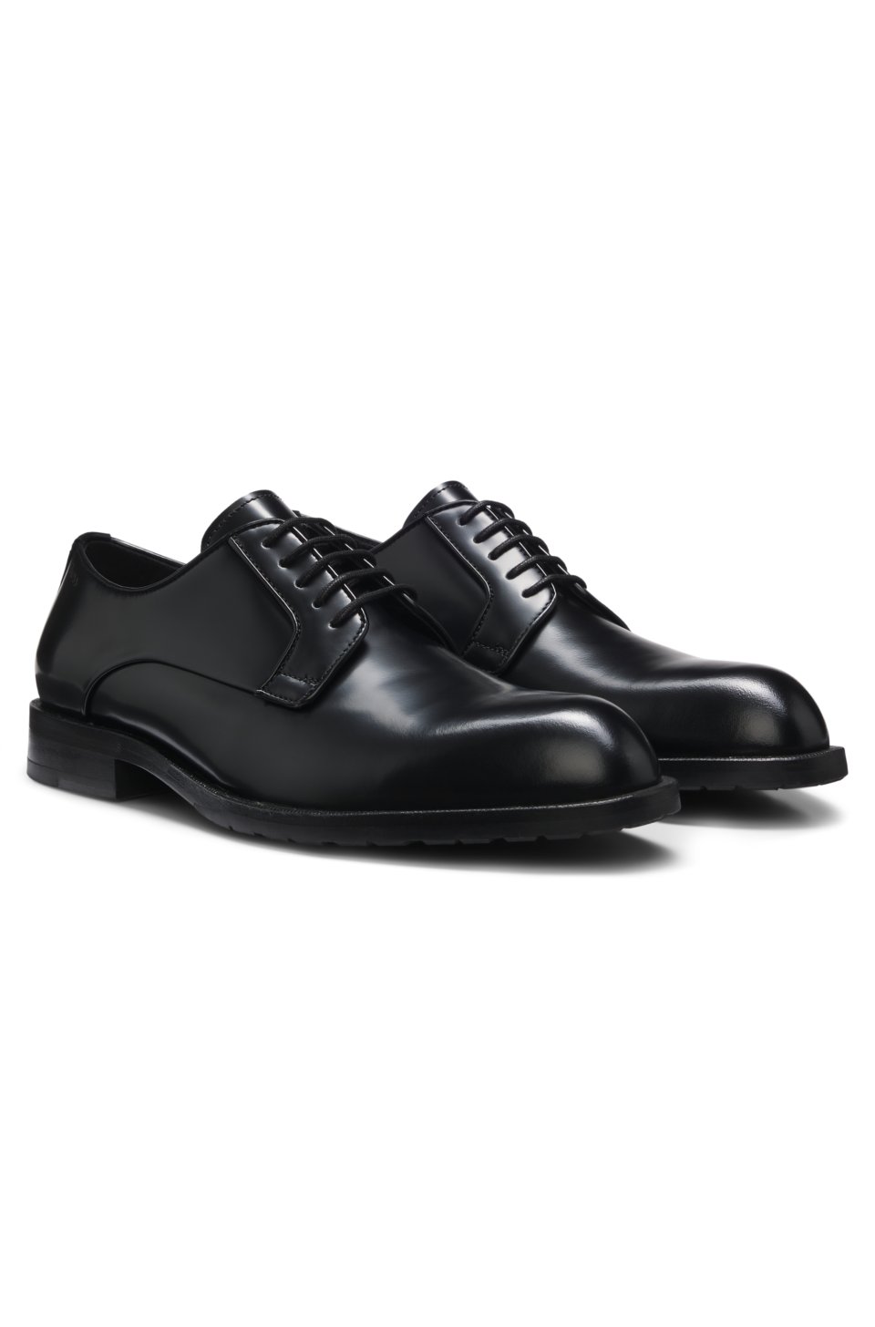 Derby shoes in brush-off leather with embossed logo