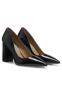 High-heeled pumps in leather with pointed toe, Black