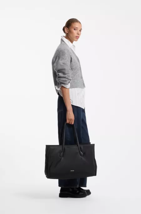 Structured twill tote bag with metal logo