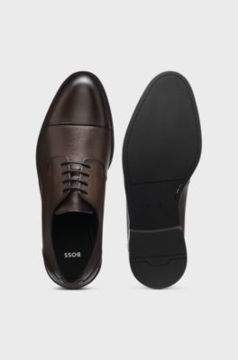 Derby shoes in grained leather with cap toe, Dark Brown
