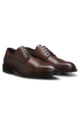 Derby shoes in grained leather with cap toe, Brown