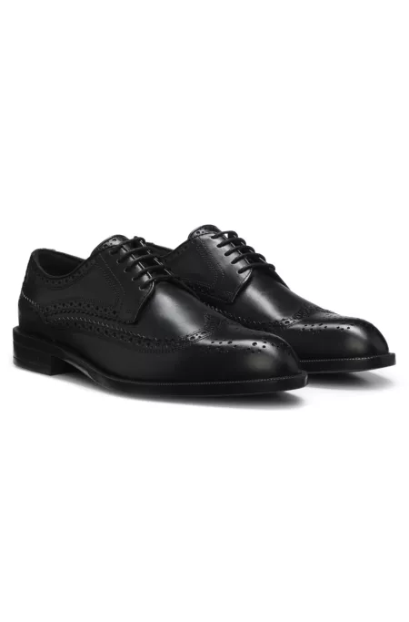 Timeless leather Derby shoes with brogue stitching