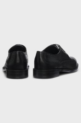 Timeless leather Derby shoes with brogue stitching, Black