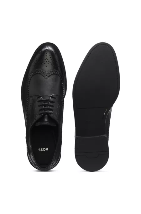 Timeless leather Derby shoes with brogue stitching