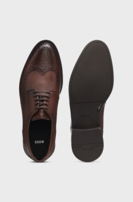 Timeless leather Derby shoes with brogue stitching, Brown