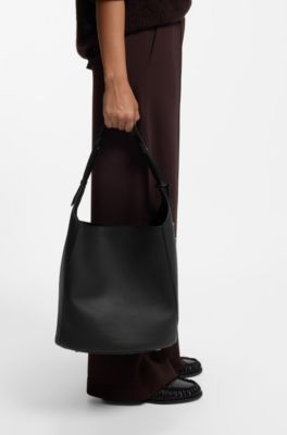Bucket bag van leer met Double B-monogramplaat, Zwart
