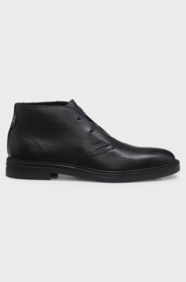 Wool-lined Chukka boots in grained leather, Black