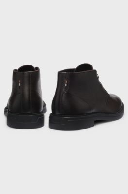 Wool-lined Chukka boots in grained leather, Dark Brown