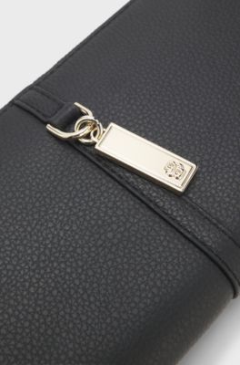 Ziparound wallet in grained leather with Double B charm, Black