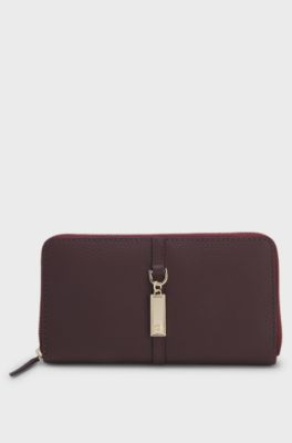 Ziparound wallet in grained leather with Double B charm, Dark Red