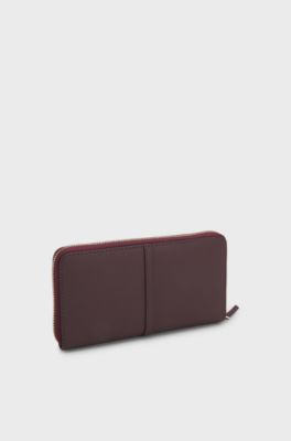 Ziparound wallet in grained leather with Double B charm, Dark Red