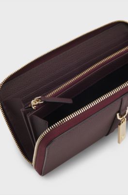 Ziparound wallet in grained leather with Double B charm, Dark Red