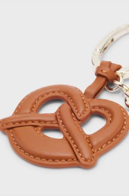 Pretzel-shaped leather key ring with Double B monogram, Brown