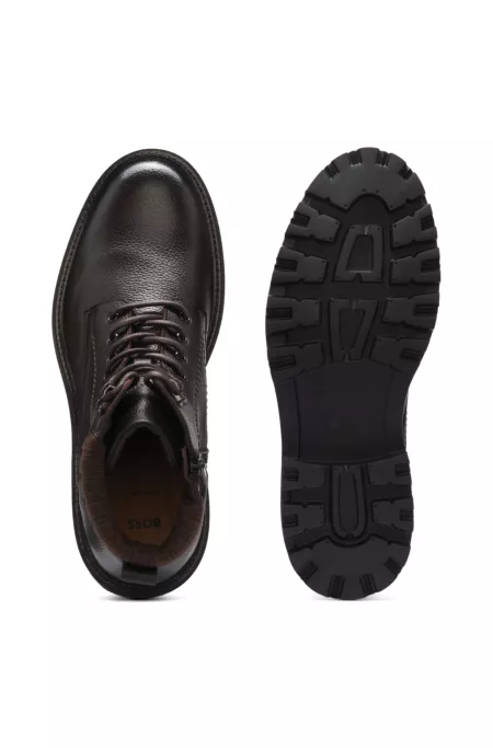 Lace-up boots in leather with padded collar