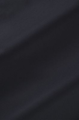 Active moisture-wicking shorts with side slits, Dark Blue