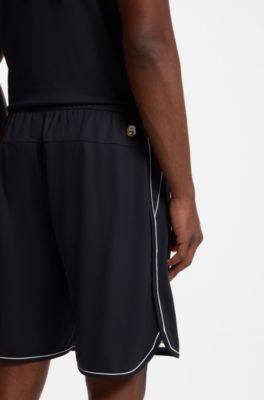 Active moisture-wicking shorts with side slits, Dark Blue