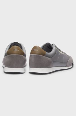 Sneakers van gemengde materialen met gestikte details, Lichtgrijs
