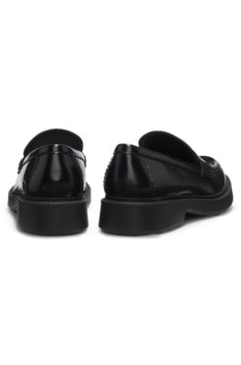 L&aelig;derloafers med pennyloaferdesign og stablet logo, Sort