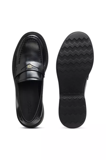 Leather loafers with penny trim and stacked logo