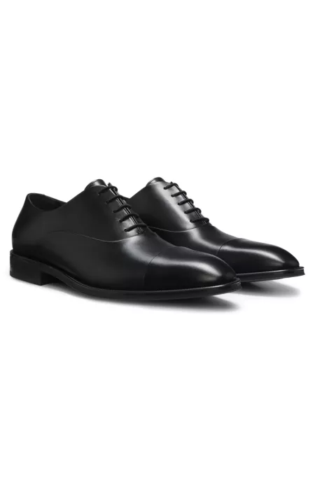 Schuhe mit Zehenkappe