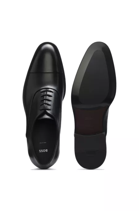 Schuhe mit Zehenkappe
