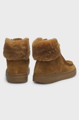 Suede boots with faux-fur collar, Brown