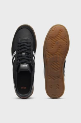 Low-top trainers with a contrast gum sole, Black