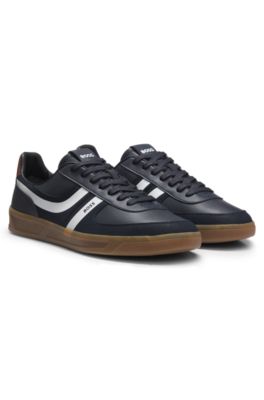 Low-top trainers with a contrast gum sole, Dark Blue