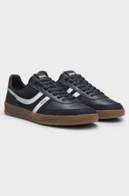 Sneakers low-top con suola in gomma a contrasto, Blu scuro