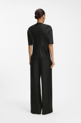 Pliss&eacute; top, Black