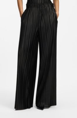 Pliss&eacute; trousers, Black