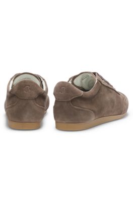 Sneakers aus Veloursleder mit Logo-Details, Dunkelbraun